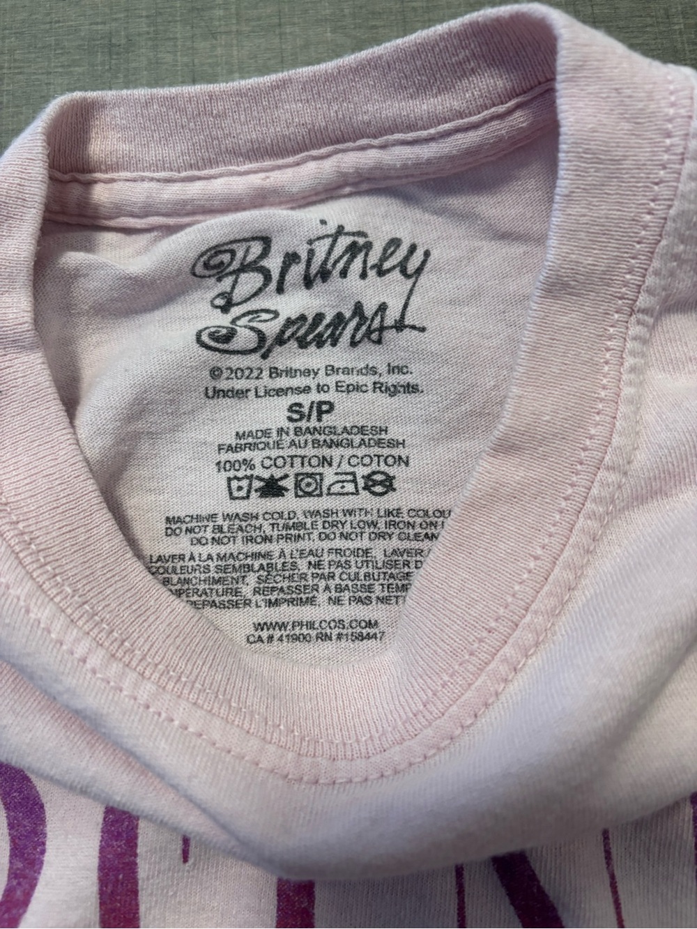 ⭐️3/$20⭐️Y2K Britney Spears 2002 Concert Merch Tee - Picture 3 of 4